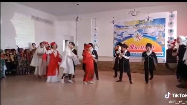 1- мамыр Халықаралық достастық күні.5-сынып грузин биі. смотреть онлайн