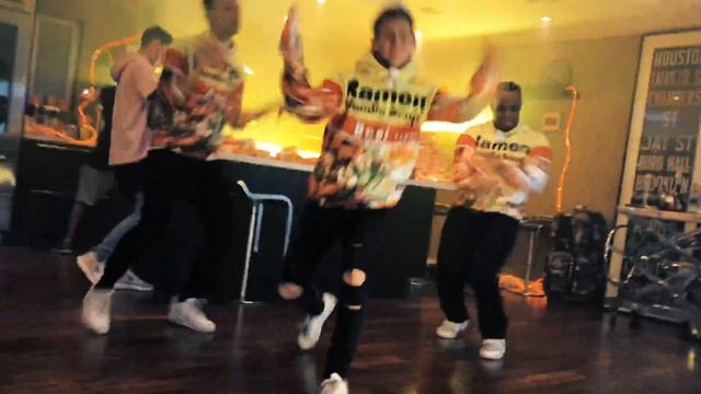 Top Ramen Dance goes HARD!!! смотреть онлайн
