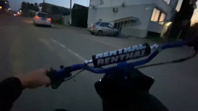 СТАНТ ПОКАТУШКА! Honda dio 27 STUNT? смотреть онлайн