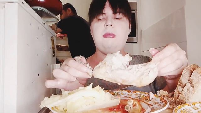 Мукбанг 😋 вкусно и сердито ,Стас помощник, подписывайтесь на канал смотреть онлайн