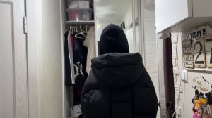 Киру выгнали из школы. Огромная посылка и обед в кафе. Новогодние собаки и мини уборка.