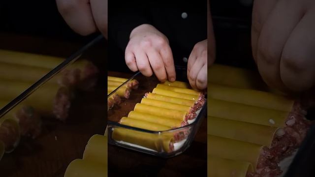 Cannelloni with meat and mozzarella 🤤 @Lionfield #shorts смотреть онлайн