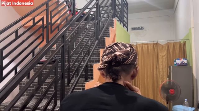 Mengatasi sakit kepala sendiri tanpa obat pijat sakit kepala titik pijat kepala @PijatIndonesia смотреть онлайн