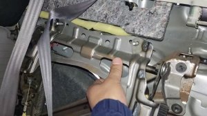 Камри 40.  Как снять задний сиденья. Артқы орындықты шығару.