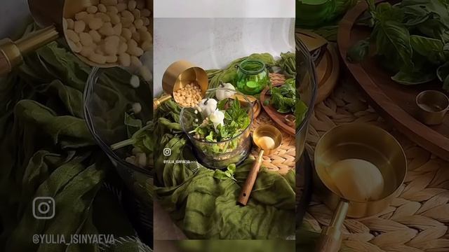 Соус песто, один из самых вкусных а самое главное полезных итальянских соусов! смотреть онлайн