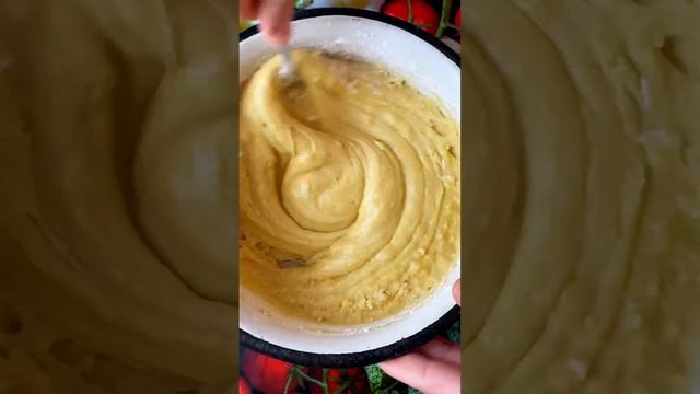 Готовим в селе#6 Очень Бюджетный Пирог🥧 Рецепт в Ложках.Ооочень вкусный! смотреть онлайн