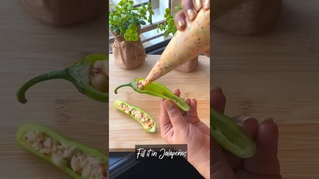 #shorts 🌶Ever tried this type of Spring Rolls? #easyrecipe #ashortaday смотреть онлайн