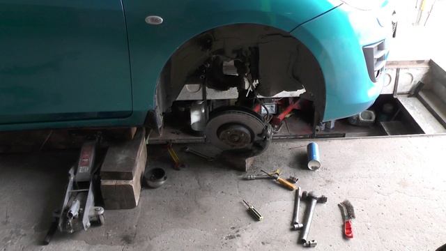 Мазда 3 BL.Замена рулевых тяг , рулевых наконечников, шаровых . смотреть онлайн