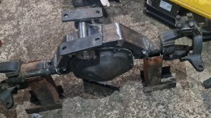 Узел (Ось) качания на ПВМ на самодельный трактор. Балка качалка