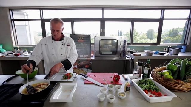 Meals Made Easy with Horn and Phillips Catering Consortium : Crumbed Basil Pesto Lamb Loin Chops смотреть онлайн