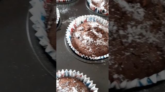 Сегодня Шоколадно-банановые Маффины👍ну Очень вкусные😋 смотреть онлайн