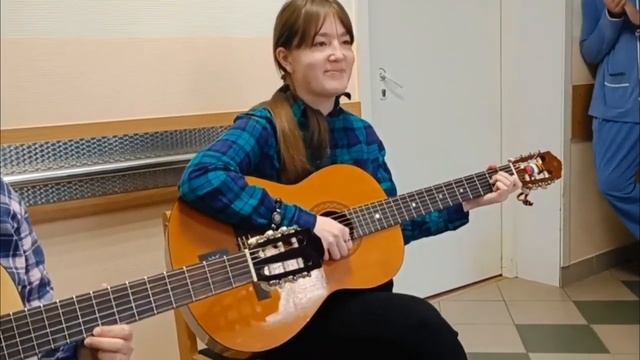 ШКОЛЬНИКИ И ОБЩЕСТВЕННЫЕ ОРГАНИЗАЦИИ НАВЕСТИЛИ РАНЕНЫХ В СВО БОЙЦОВ В ПОДОЛЬСКОМ ВОЕННОМ ГОСПИТАЛЕ смотреть онлайн