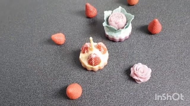 Свеча и мыло ручной работы.
Candela e sapone fatto a mano. смотреть онлайн