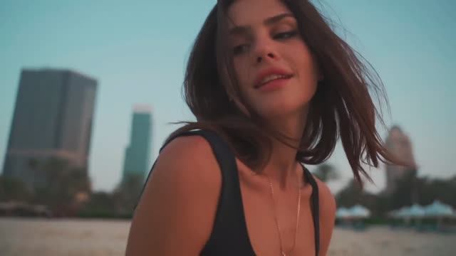 Demeter - HUSTLER (PINK KISS) смотреть онлайн