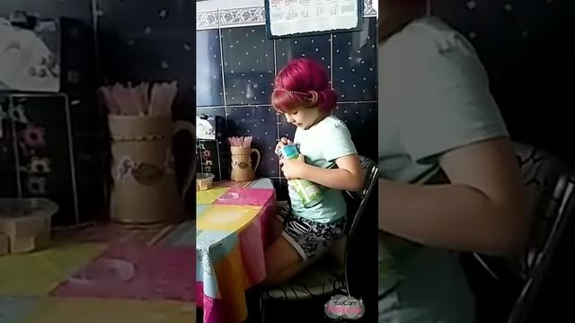 I like Pringles)). Кушаю чипсы Принглс смотреть онлайн