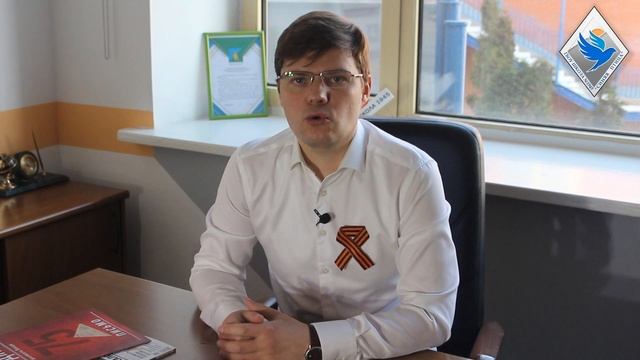 Репортаж школьного СМИ о инсталляции-памятнике "Призма памяти" смотреть онлайн