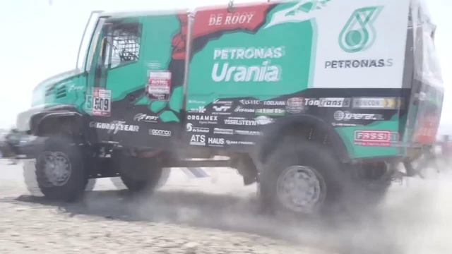 НЕ ХВАТАЕТ ДАКАРА смотреть онлайн