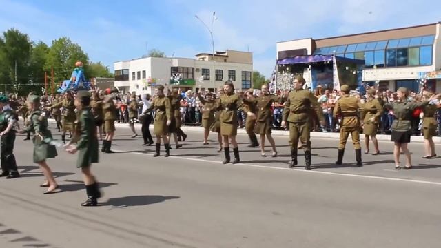 "Помнит сердце, не забудет никогда..." смотреть онлайн
