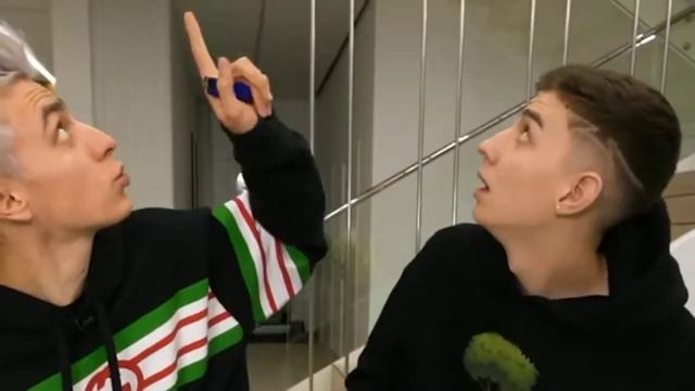 Влада А4 пранкует Глента/Удар с тортом/ смотреть онлайн