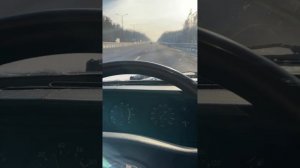 МУЖИК НА ВАЗ 07 ЛЕТИТ ГАЗ В ПОЛ!