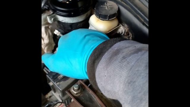 меняем жидкость в ГУРе смотреть онлайн