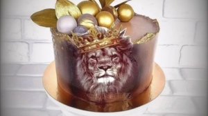 Простые и сложные варианты оформления тортов для мужчин