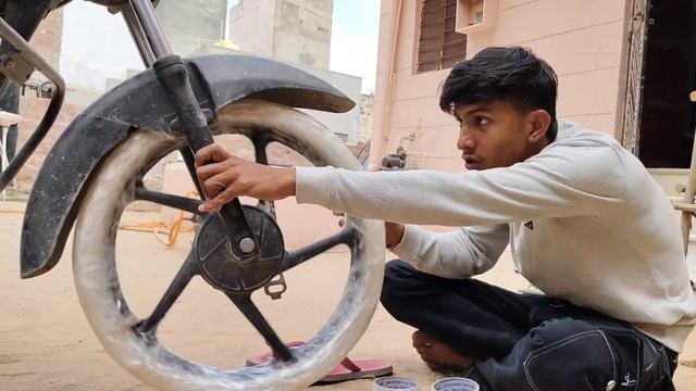 We Tried White Tape Tyre In Our Bike || Experiment video смотреть онлайн