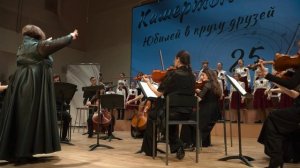 Й. Гайдн, рус. Текст П. Синявского «За рекой играет флейта»