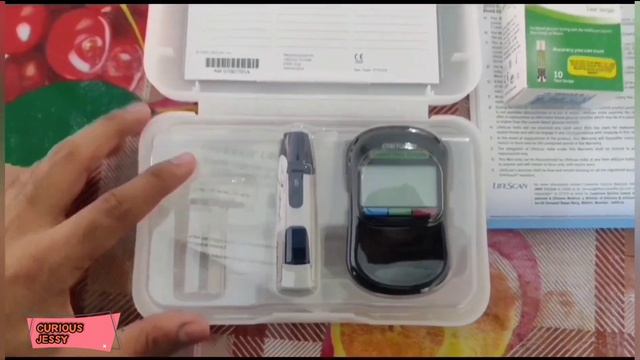 One touch Select Plus glucometer (UNBOXING & USING) смотреть онлайн