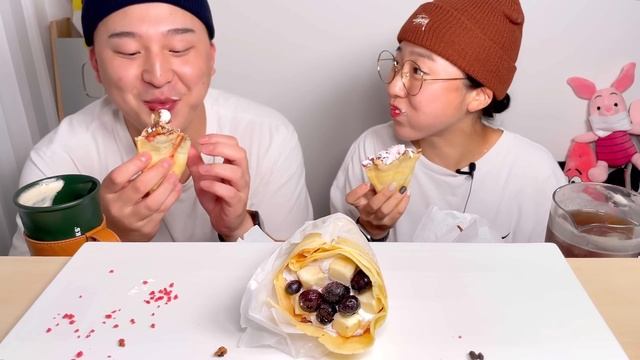남자친구랑 누텔라 크레페 커플 디저트 먹방 Dessert Mukbang смотреть онлайн
