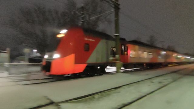 ЭС1П-008 со станции 