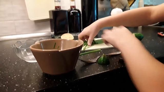 Очень вкусный салат из огурцов смотреть онлайн