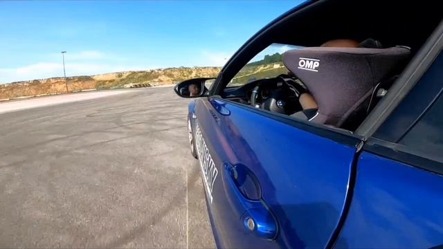 Подготовка к гоночному треку, змейка. смотреть онлайн