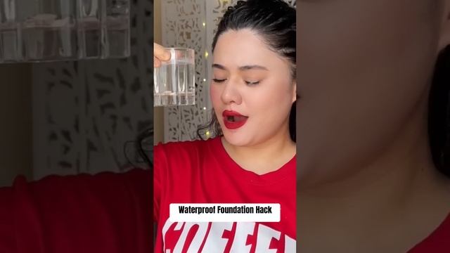 Waterproof Foundation Hack 🫣💦 #youtubeshorts #FoundationHack #ViralMakeupHack смотреть онлайн