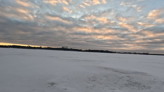 Мысли в слух на середине озера Сенеж.Как проходят праздники? О чем я мечтаю.?И что будем делать? смотреть онлайн