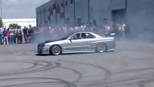 Skyline r34 drifting смотреть онлайн