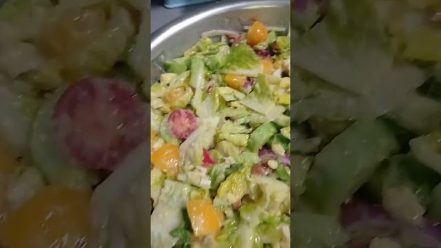 PERFECT CHICKEN MANGO & AVOCADO SALAD #shorts смотреть онлайн