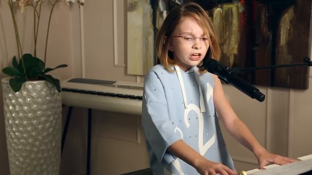 ВИКА СТАРИКОВА - ЧУДАК (СПЛИН) смотреть онлайн