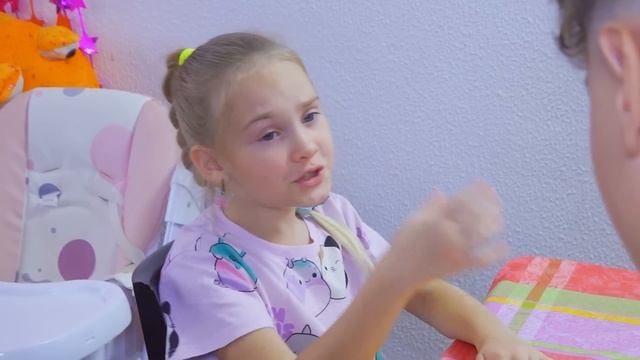 24 ЧАСА МОЯ СЕСТРА УПРАВЛЯЕТ МНОЙ ЧЕЛЛЕНДЖ!!! Что-то пошло не так ? смотреть онлайн