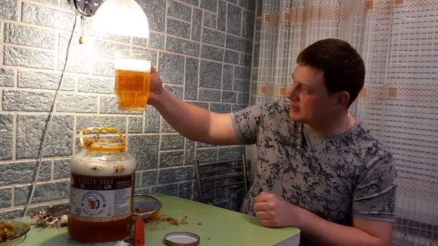 ПЬЮ НАСТОЯЩЕЕ ПИВО ЖИВОГО БРОЖЕНИЯ С ШИШКАМИ ХМЕЛЯ! ДЕГУСТАЦИЯ! Курьез при дегустации... смотреть онлайн