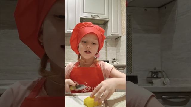 Как приготовить куриные голени с картошкой в духовке. Готовим без мамы смотреть онлайн