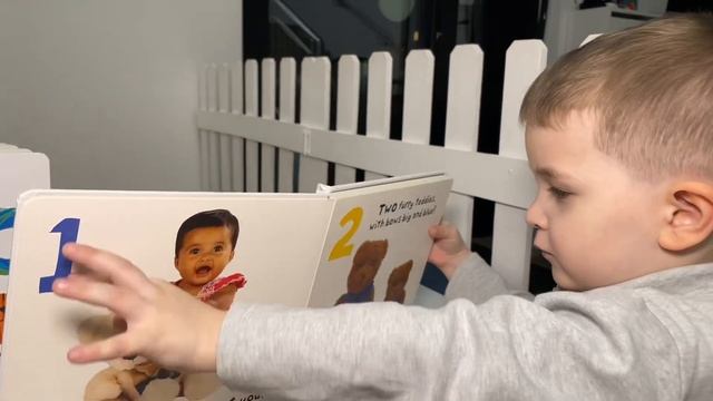 КНИГА АНГЛИЙСКИЙ АЛФАВИТ SEE, TOUCH, FEEL: ABC