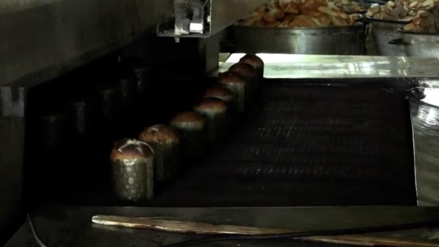 Секрети випікання найсмачнішої паски відкрили на Херсонському хлібокомбінаті смотреть онлайн