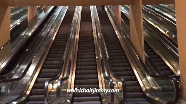 Caesar's Palace Las Vegas, NV - Wheelchair Accessibility Review смотреть онлайн