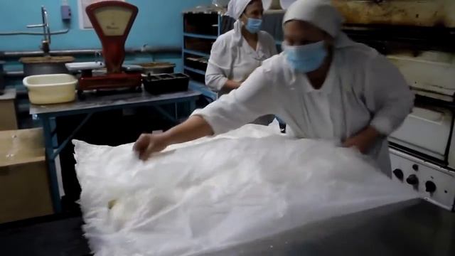 Булычёвская булка смотреть онлайн