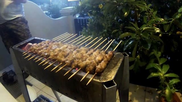 Arrosticini BBQ time - this is a meal you just keep enjoying! смотреть онлайн