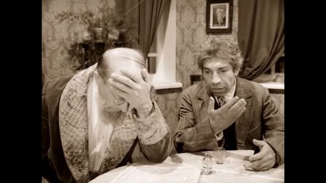 Где ж это видано, чтоб человек проживал непрописанный в Москве? смотреть онлайн