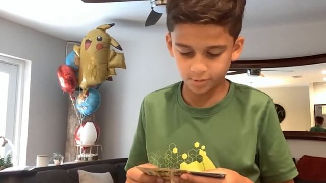 Opening Pokemon packs, the New Astro Radiance смотреть онлайн