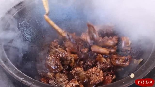 HUGE RURAL CHICKEN! Traditional Stir-fry With Secret Recipe! | Uncle Rural Gourmet