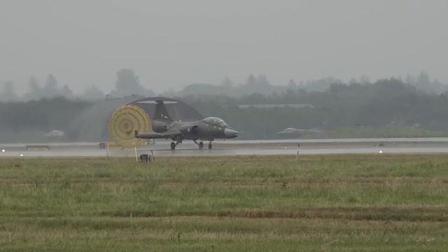 F-104 Starfighter HOWLS LOUD At Airshow | AWESOME SOUND !!!